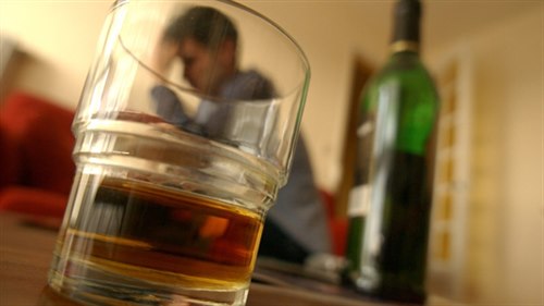 Alkoholavhengighet, når søke hjelp - NHI.no