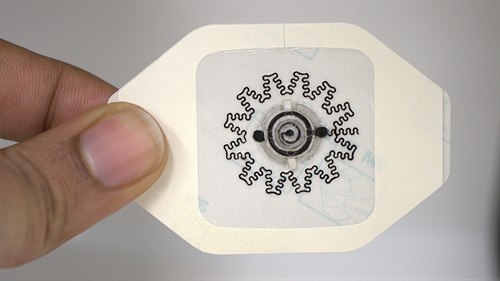 Foto av plaster til elektrisk stimulering av sår